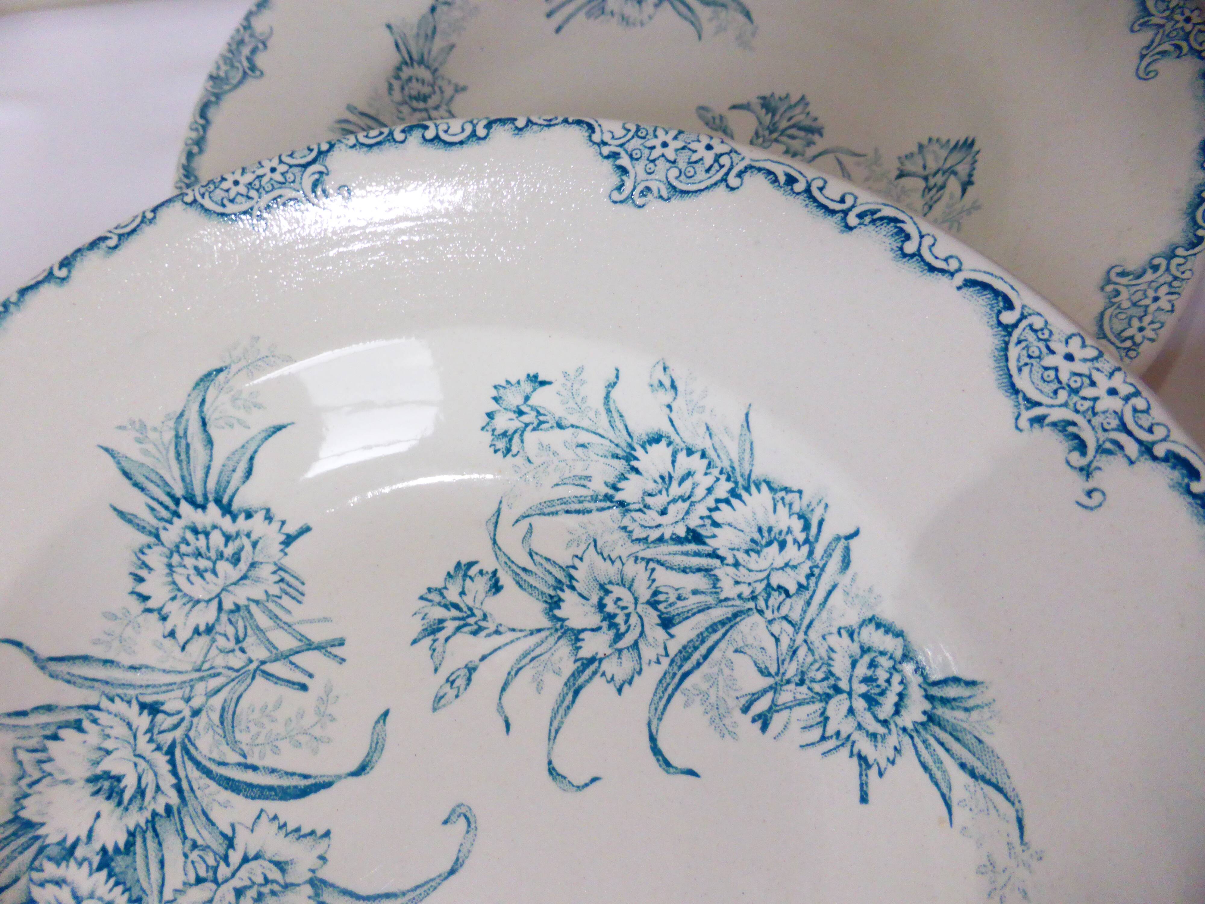 4 vintage deep plates in ironstone from L&G model Oeillets 220520