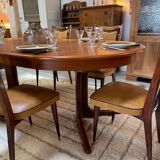 Oval Scandinavian table