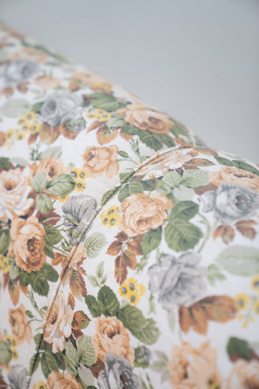 2-seater sofa, floral fabric, wooden structure, plastic and wooden legs, 1970