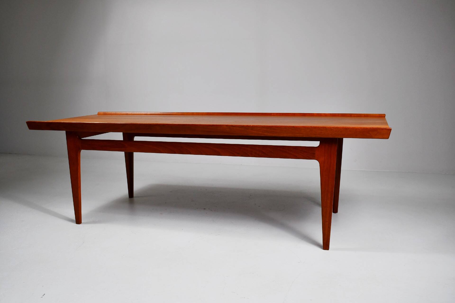 Finn Juhl coffee table FD532 for France & Son. Denmark, 1959