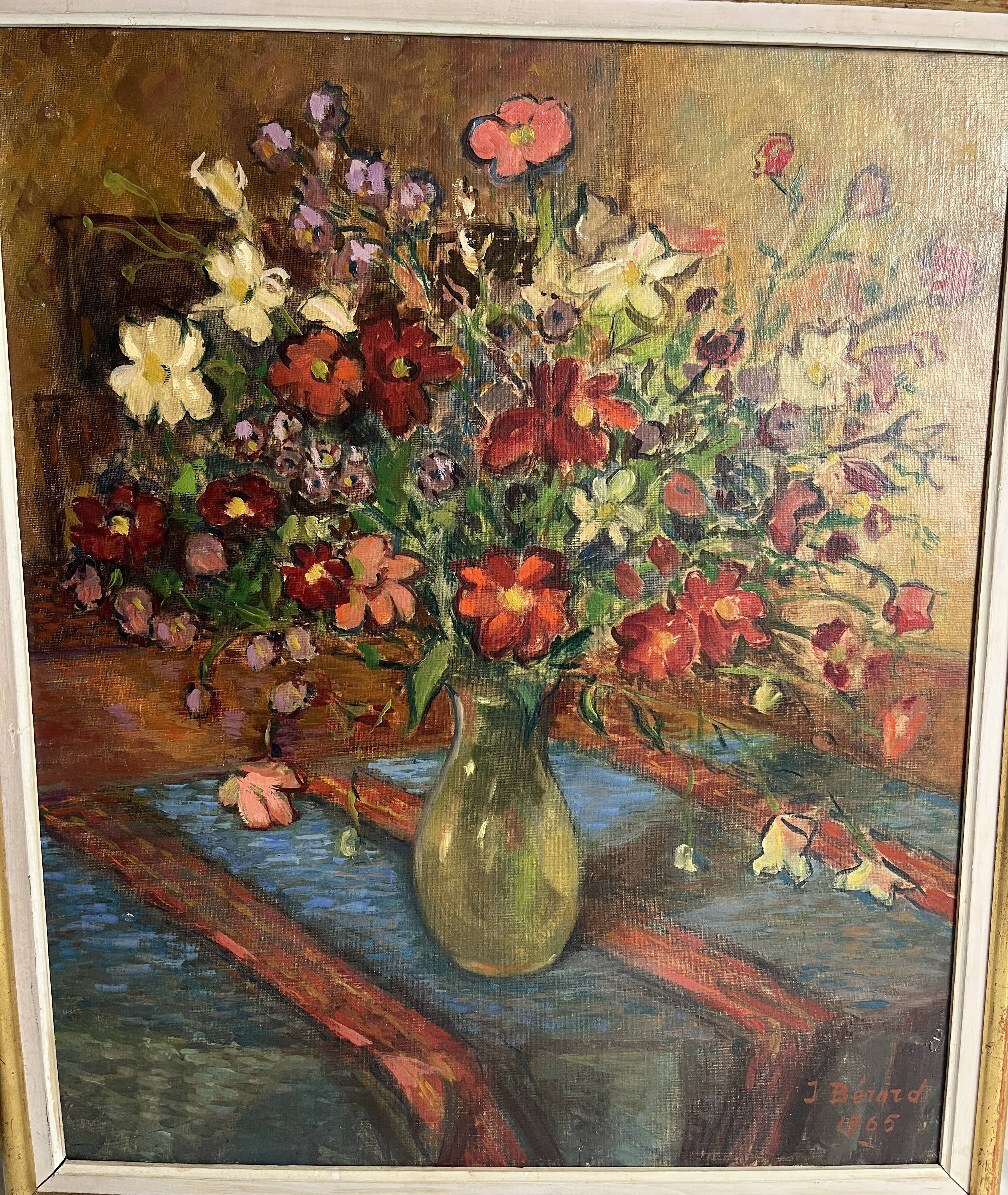 Oil on canvas still life with a red bouquet signed Bérard 20th century.