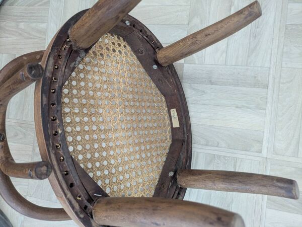 Petit Fauteuil d’Enfant Ancien en Bois Courbé et Cannage