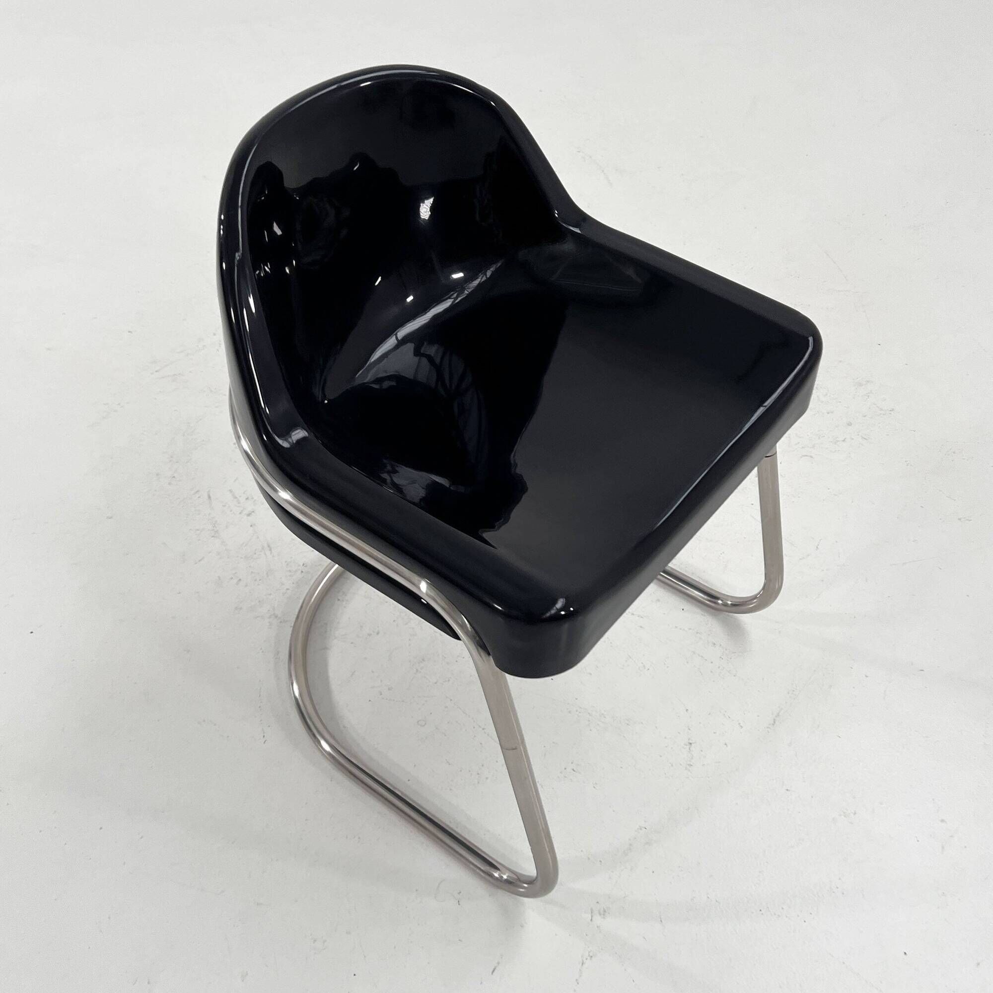 Orix Black Chair by Vittorio Parigi and Nani Prina for Molteni, 1970