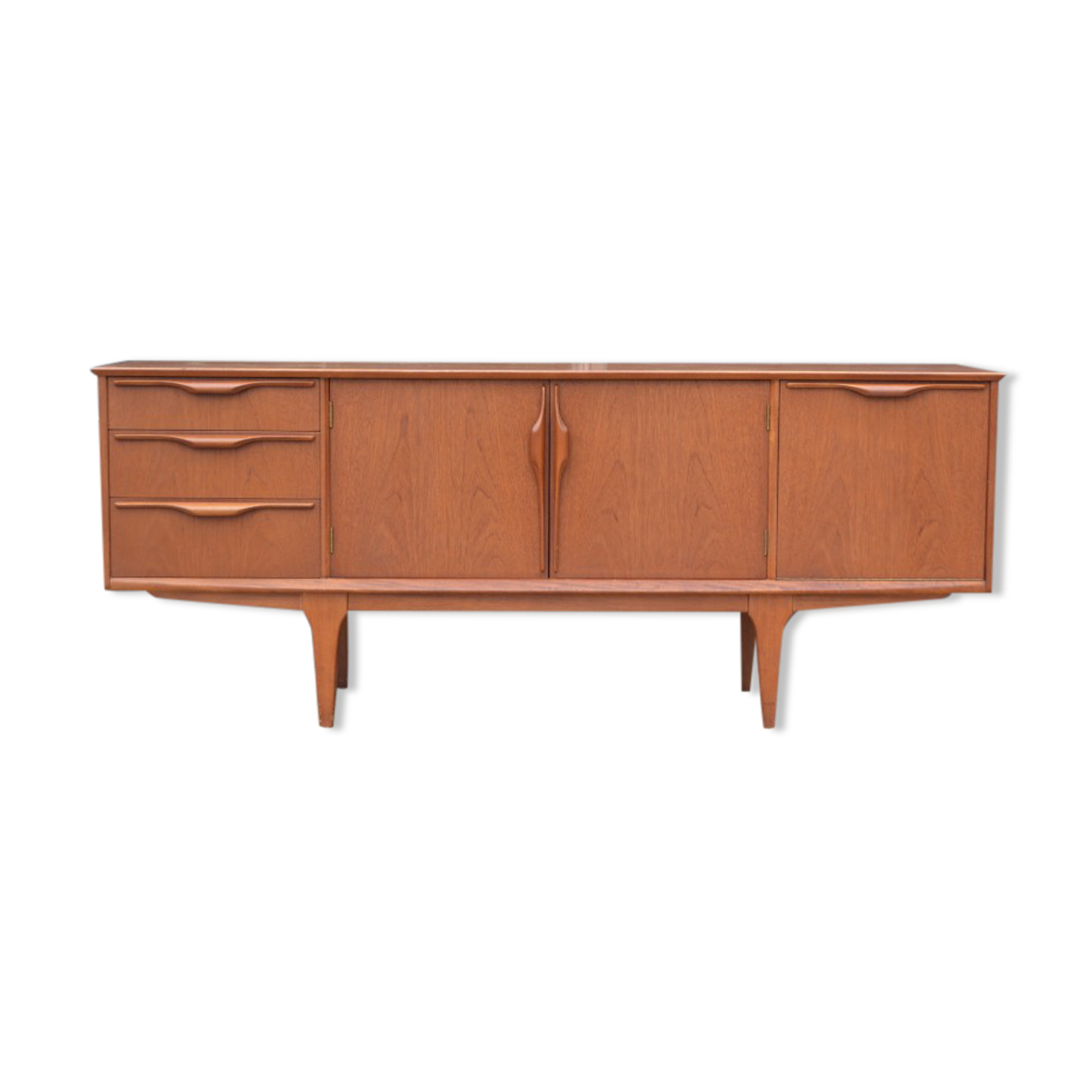 Enfilade by Jentique, "wave" handles * 183 cm
