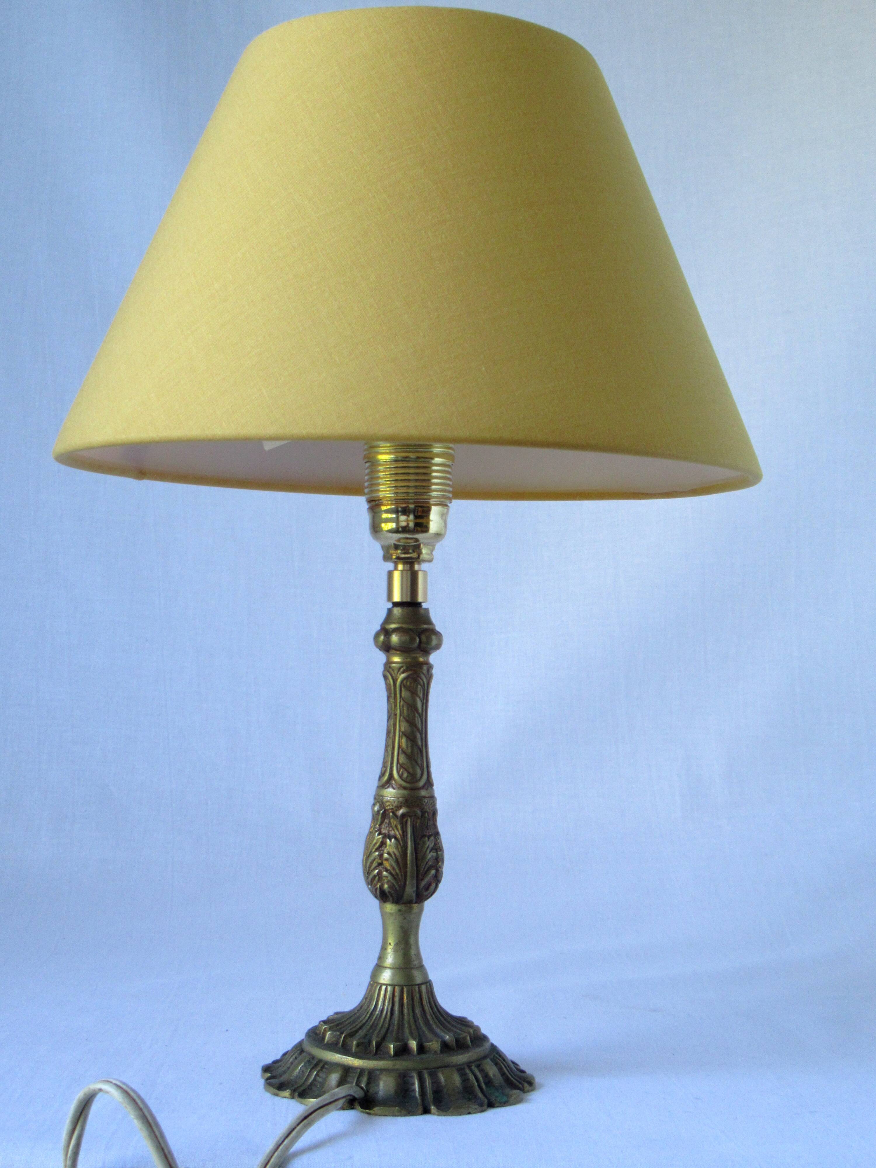 Bedside lamp