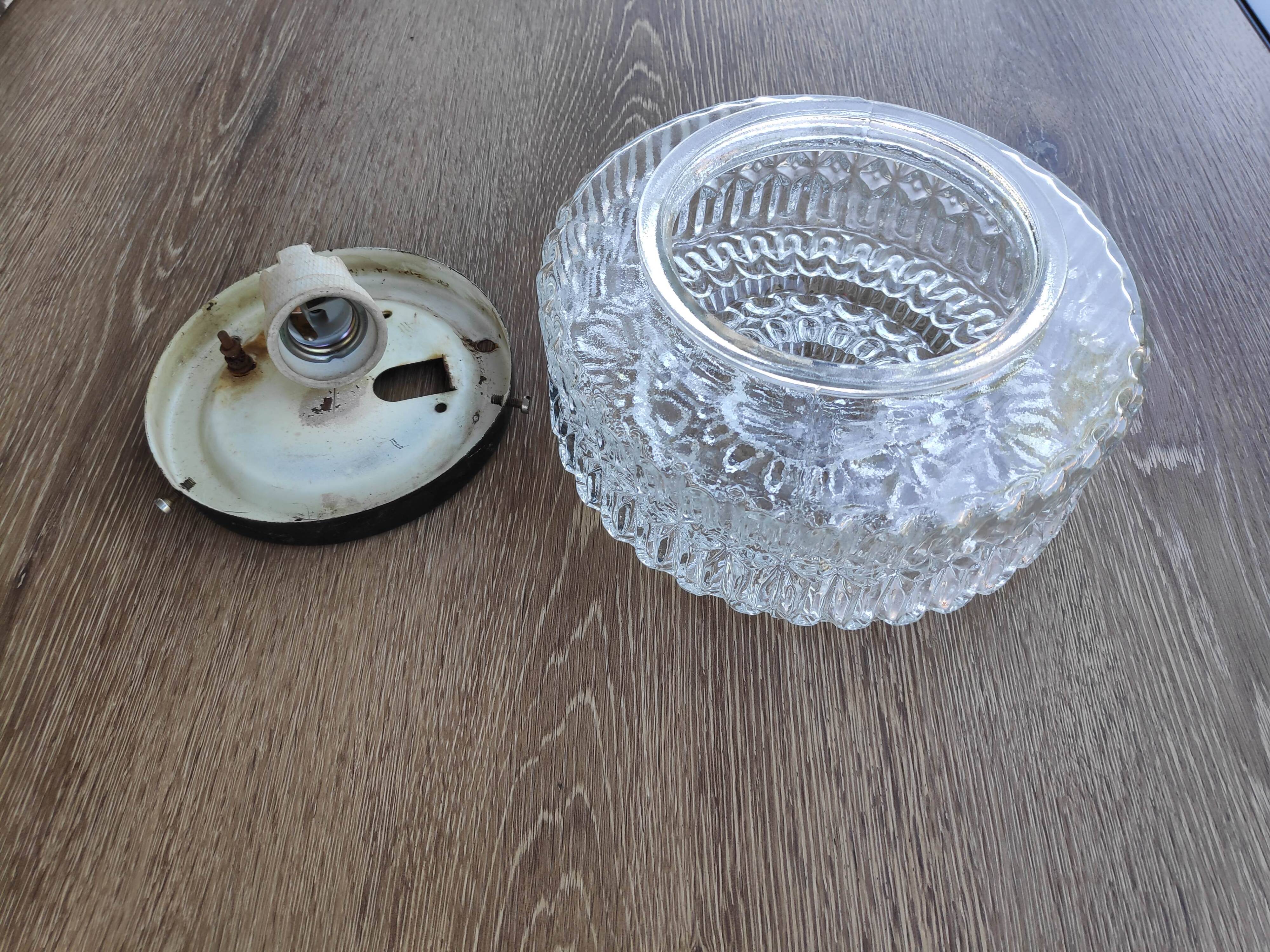 Round ceiling light in thick glass