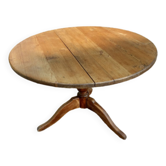 Old table / pedestal table in solid wood