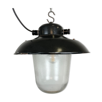 Lampe suspendue industrielle en émail noir, années 1960