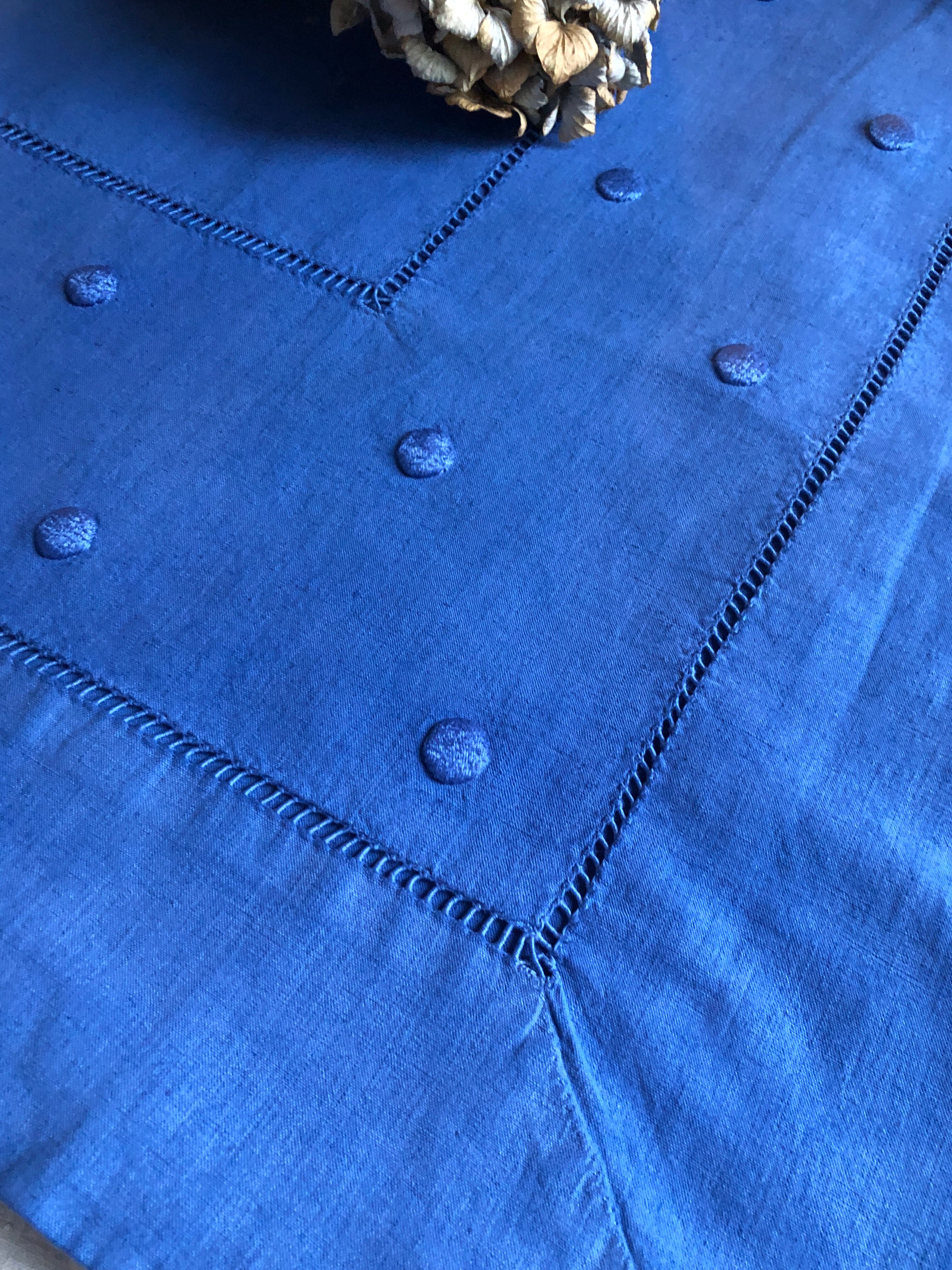 Vintage cloth in linen and cotton dyed in Mediterranean blue