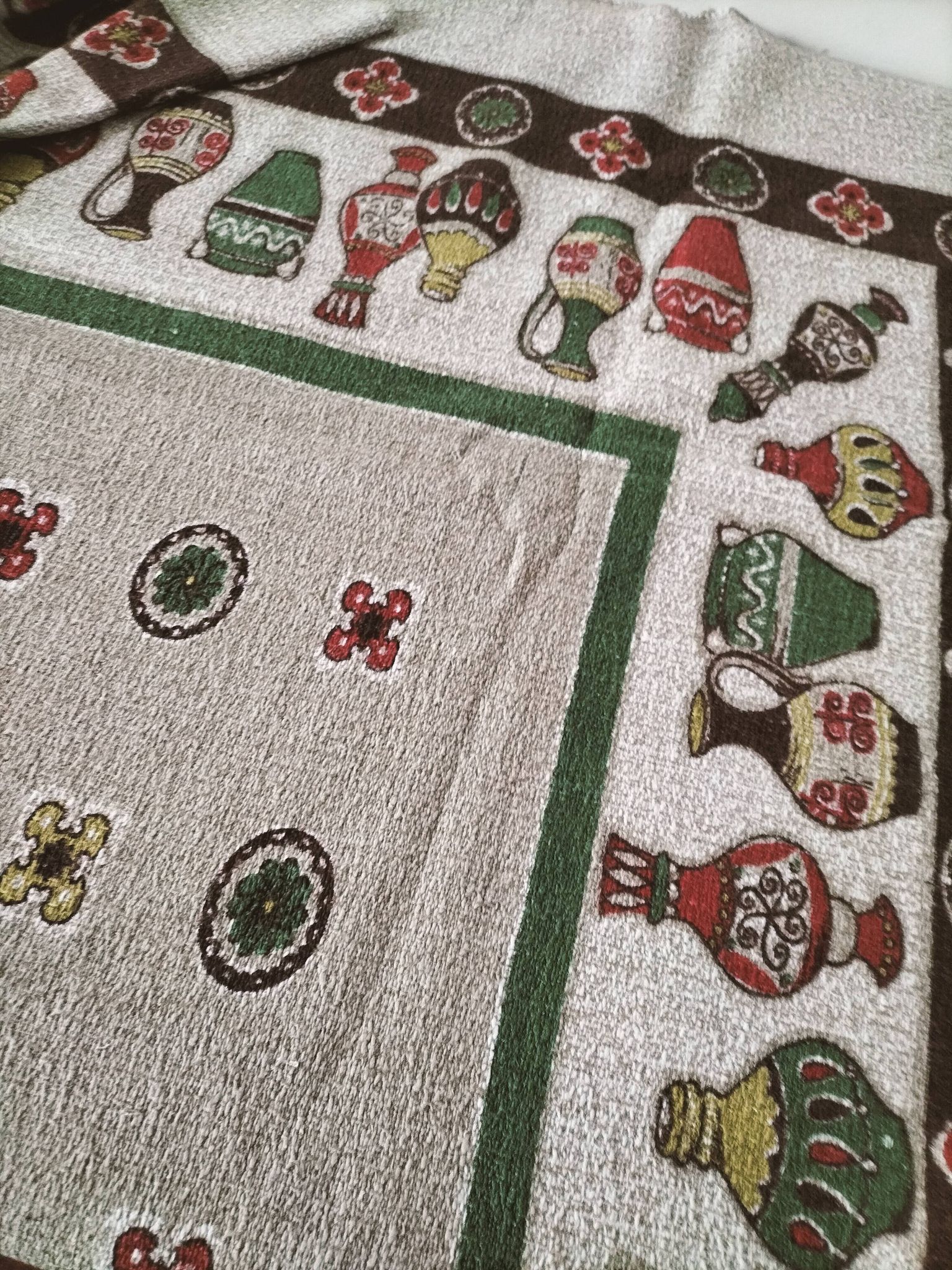 Vintage tablecloth with stylized pottery design, 1960s-70s