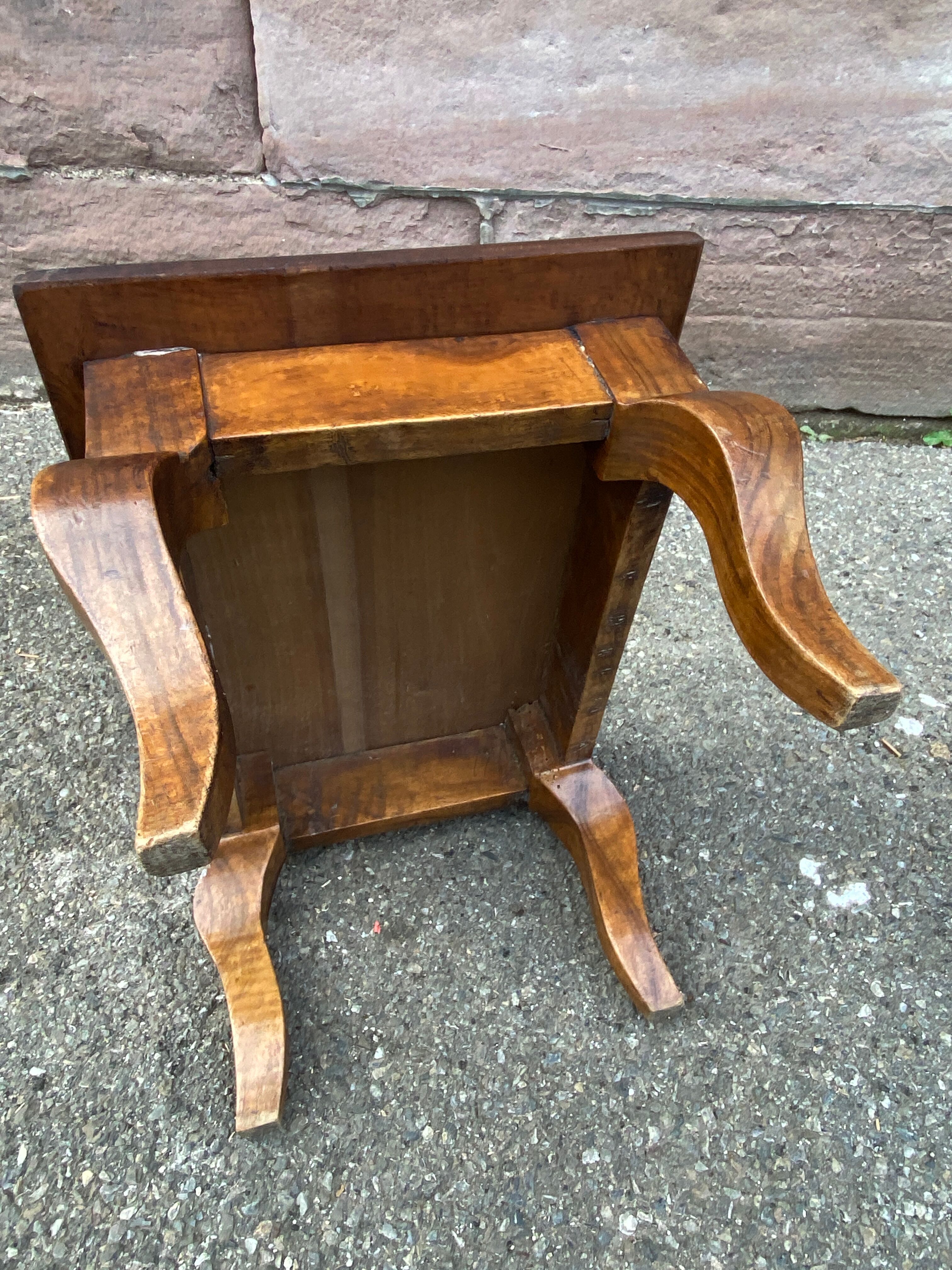 Footrest style Louis XV walnut late 19th