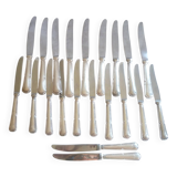 Menagere de 12 couteaux a dessert/9couteaux de table met.argente modele violon