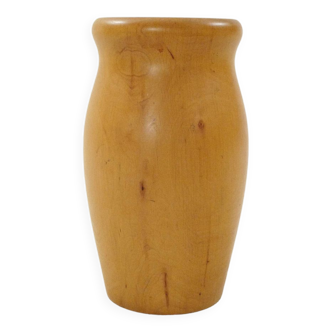 Vase en bois