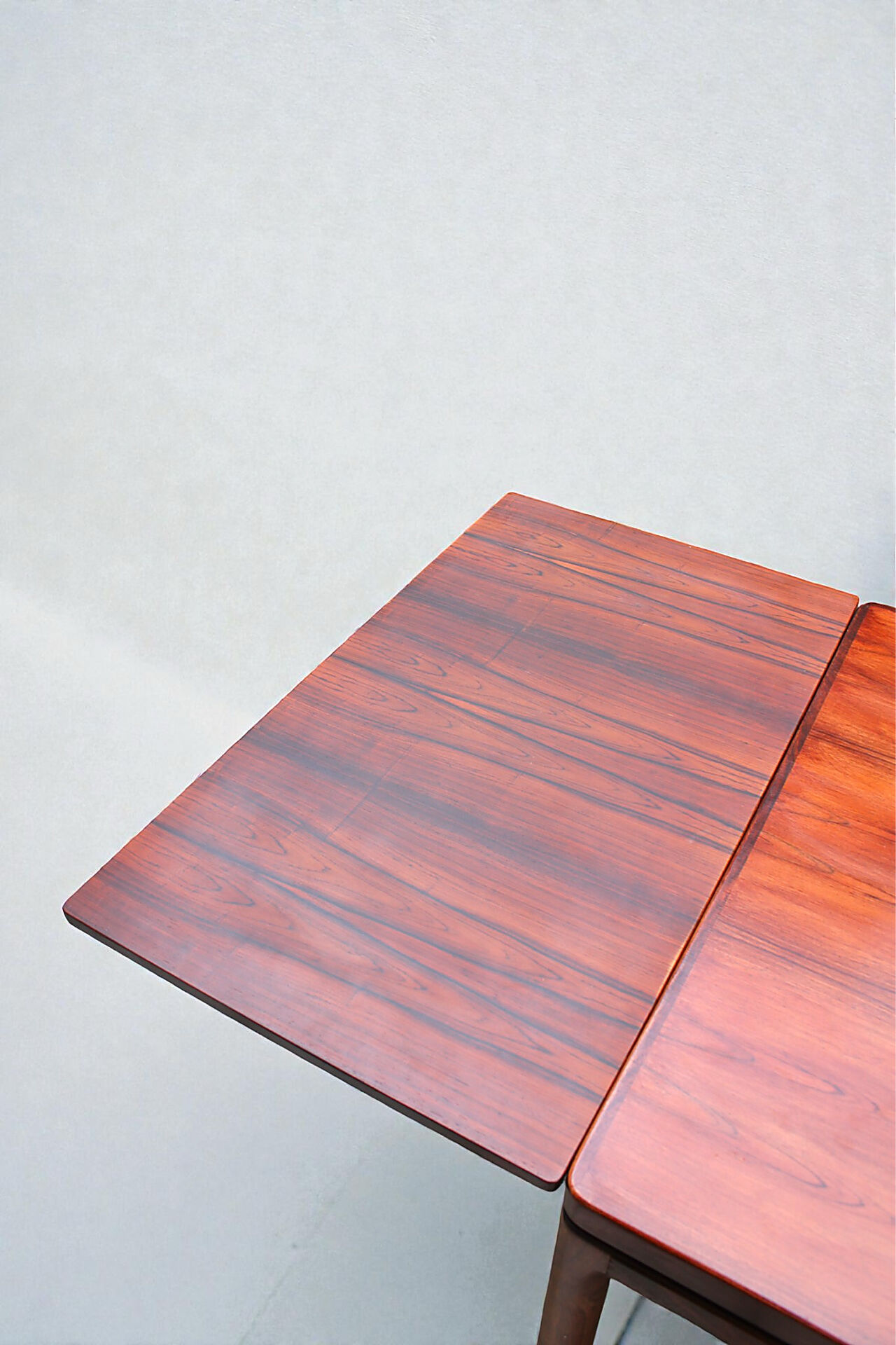 Rosewood table from the 1960s by Johannes Andersen.