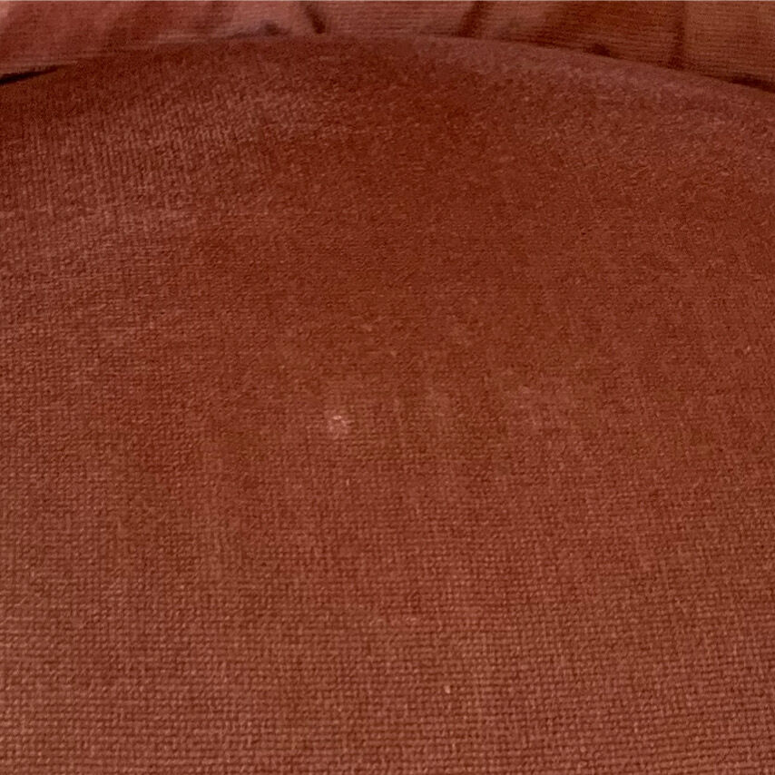 Fauteuil crapaud en velours rose