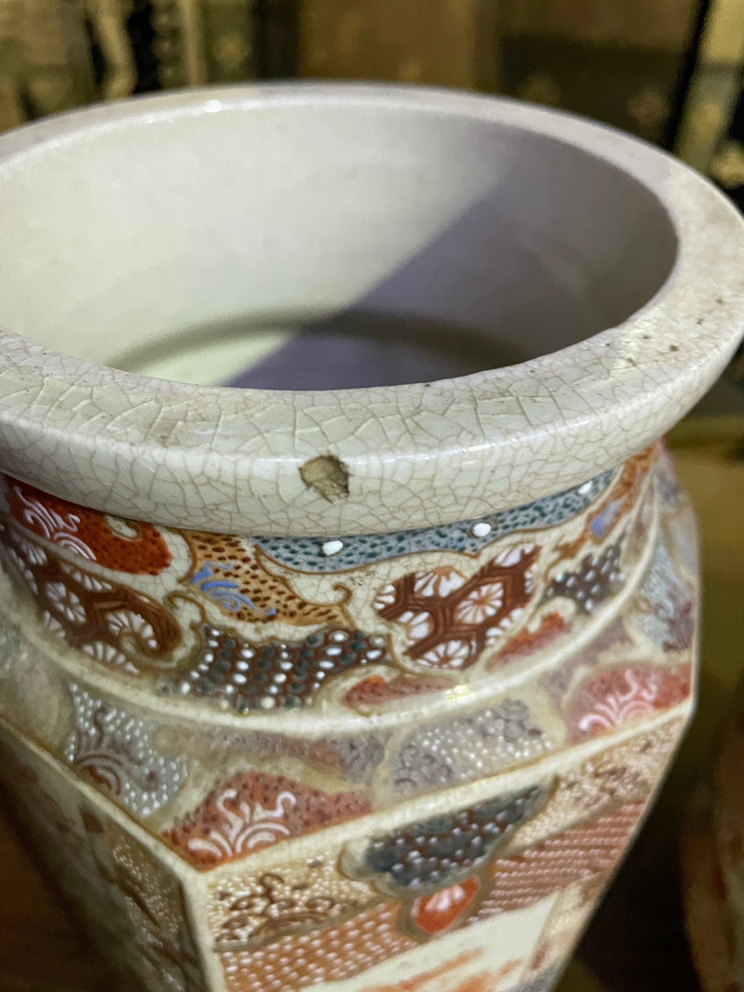 Pair of Japanese vases "Satsuma"