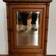 Armoire de poupée ancienne