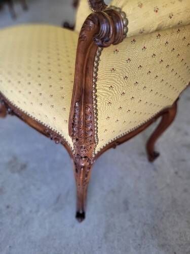 LOUIS XV CAUSEUSE 1 PLACE IN WALNUT ROCOCO