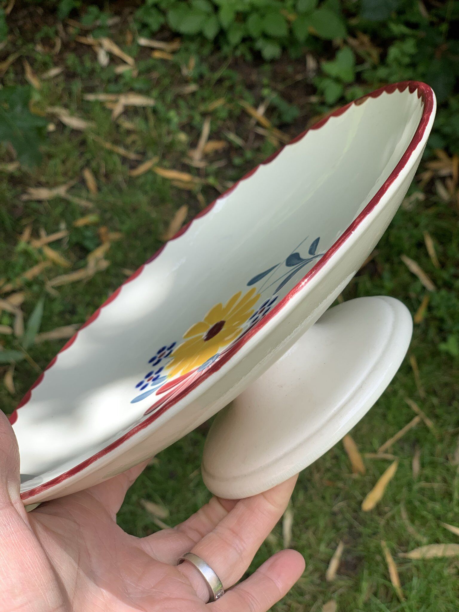 Fruit cup on low pedestal in Salins Milanese service earthenware