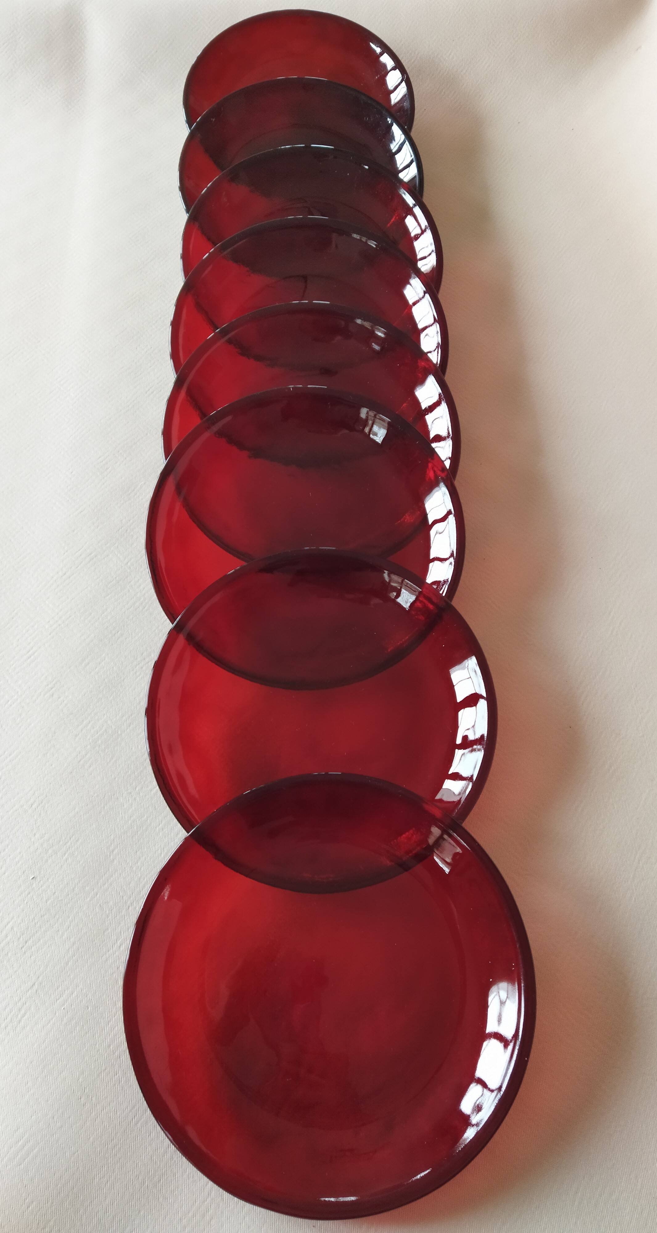 8 Arcoroc Sierra Rubis dinner plates