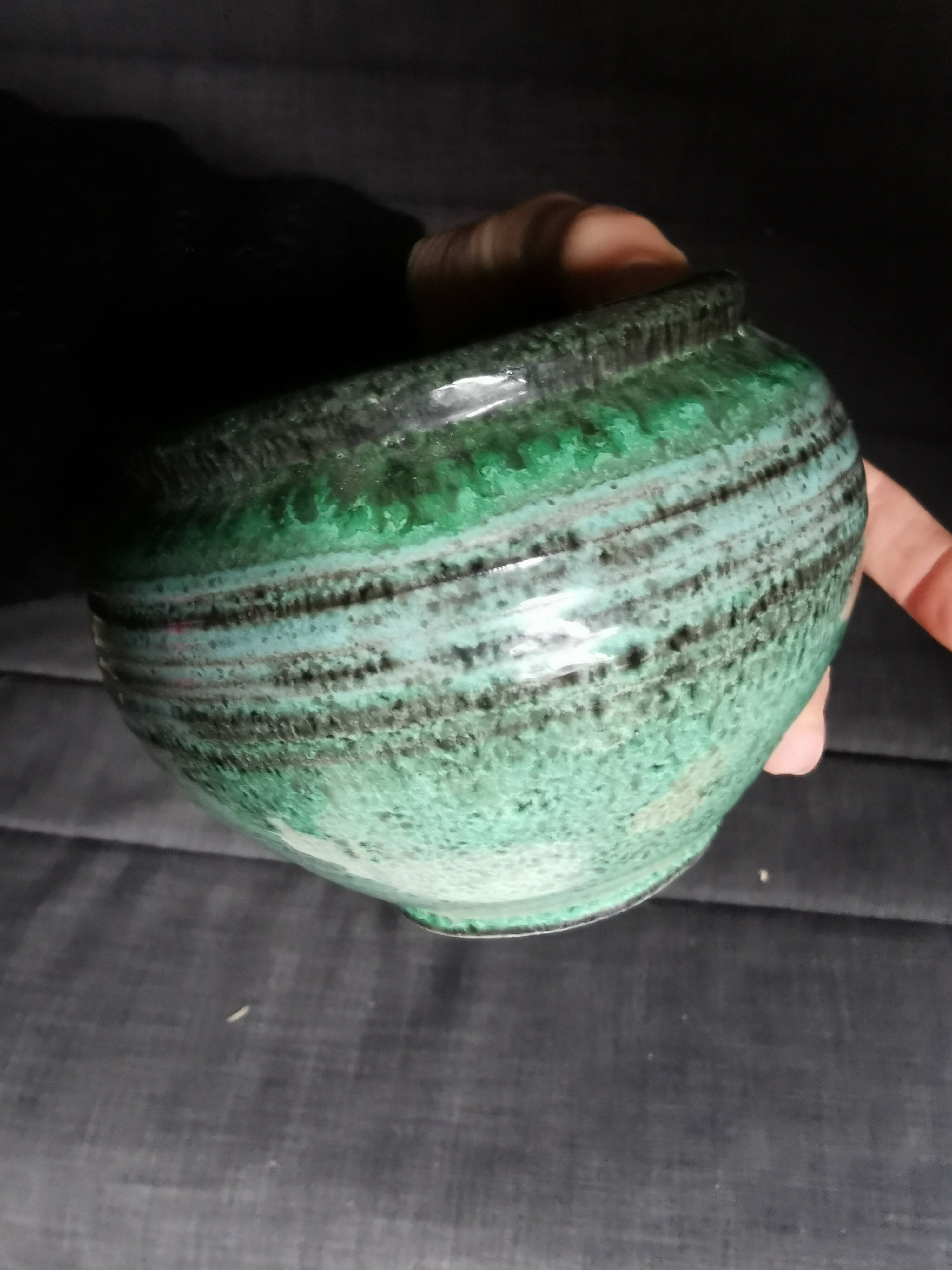 Accolay pottery. Vintage ceramics.