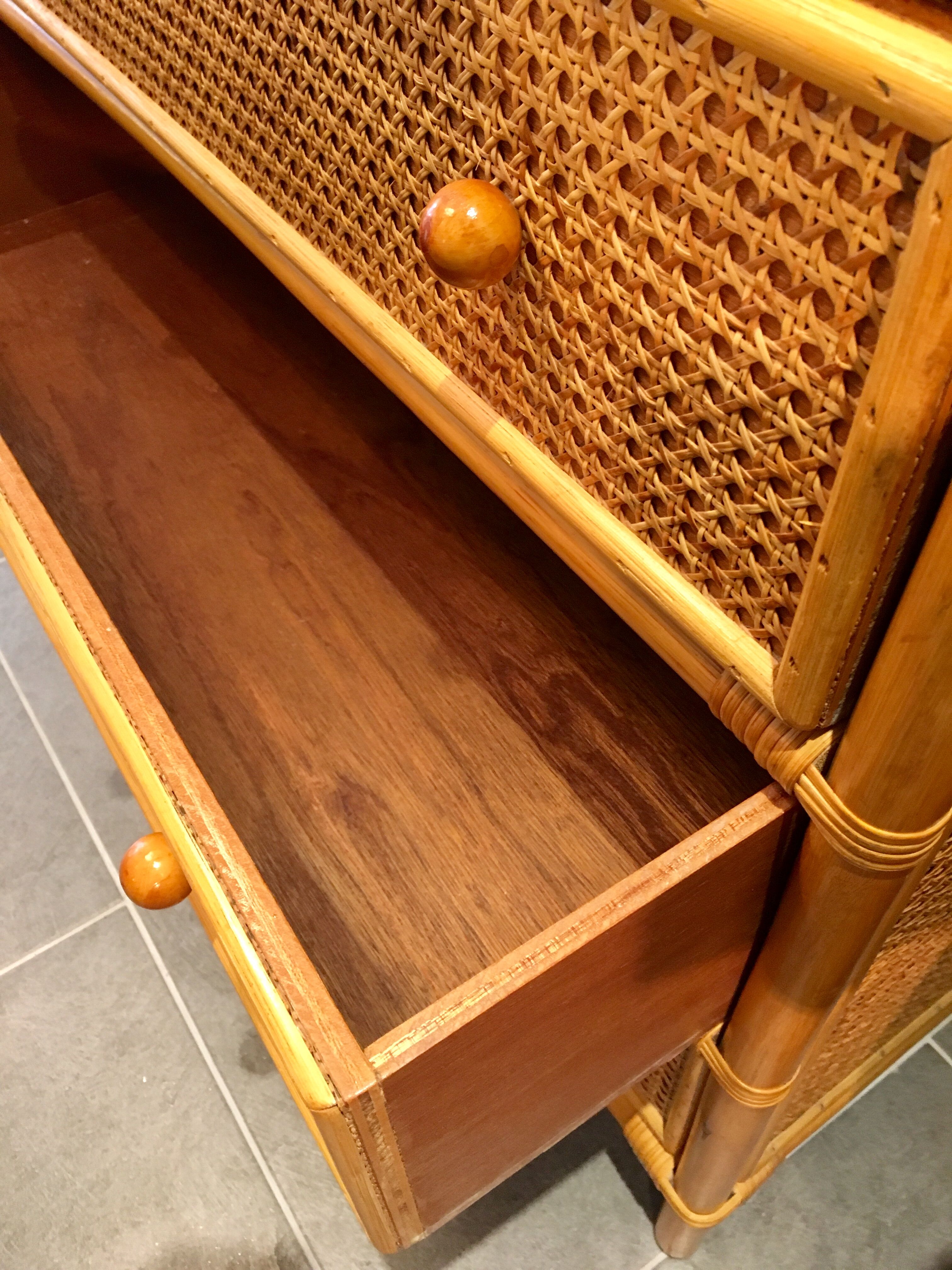 Commodes vintage, cannage en rotin