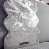 Small lilac wavy mirror