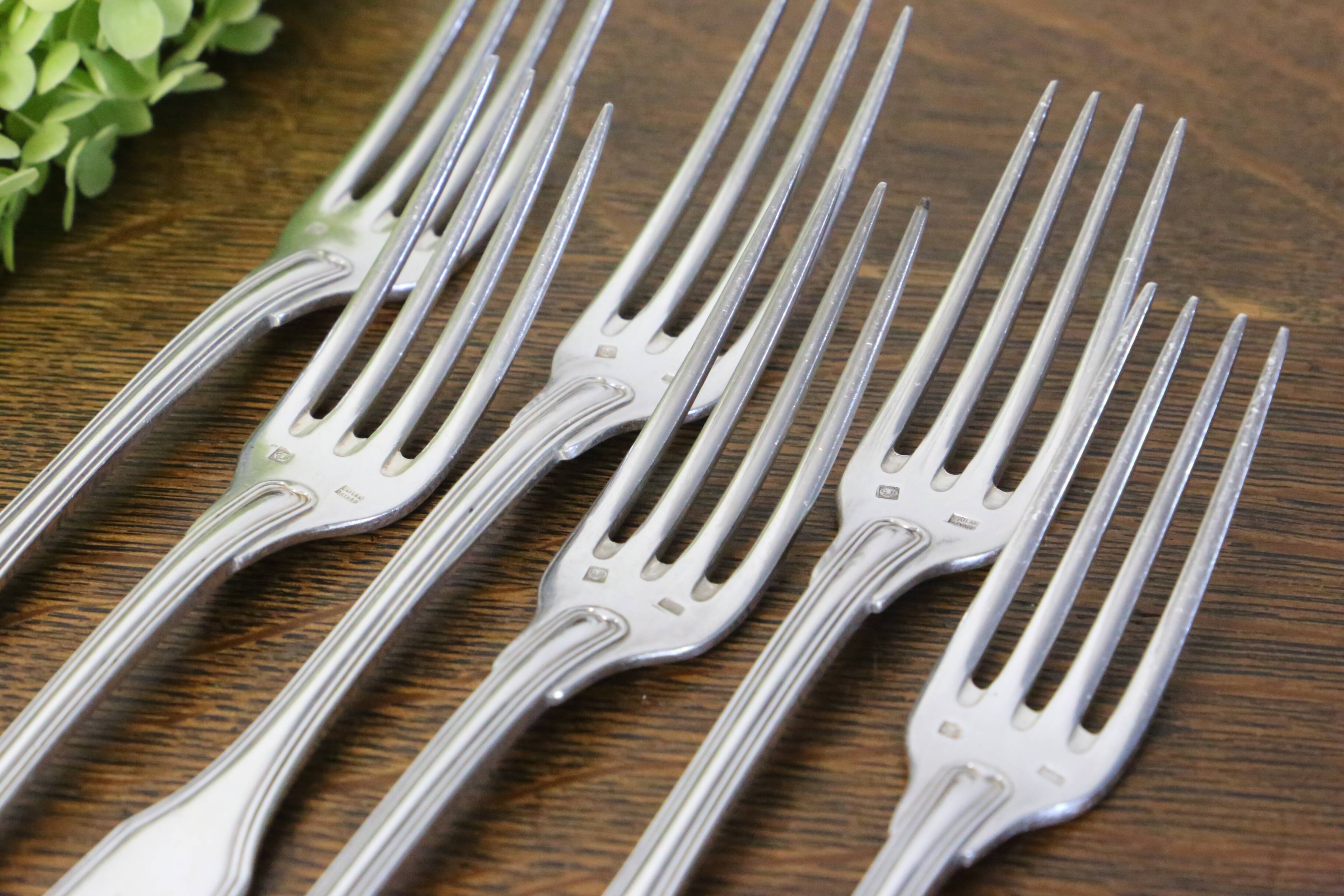 Set of 6 Cailar Bayard dessert forks, Coquille, monogrammed, early 20th century