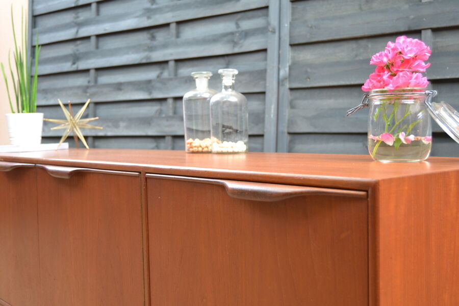 Enfilade en teck par McIntosh
