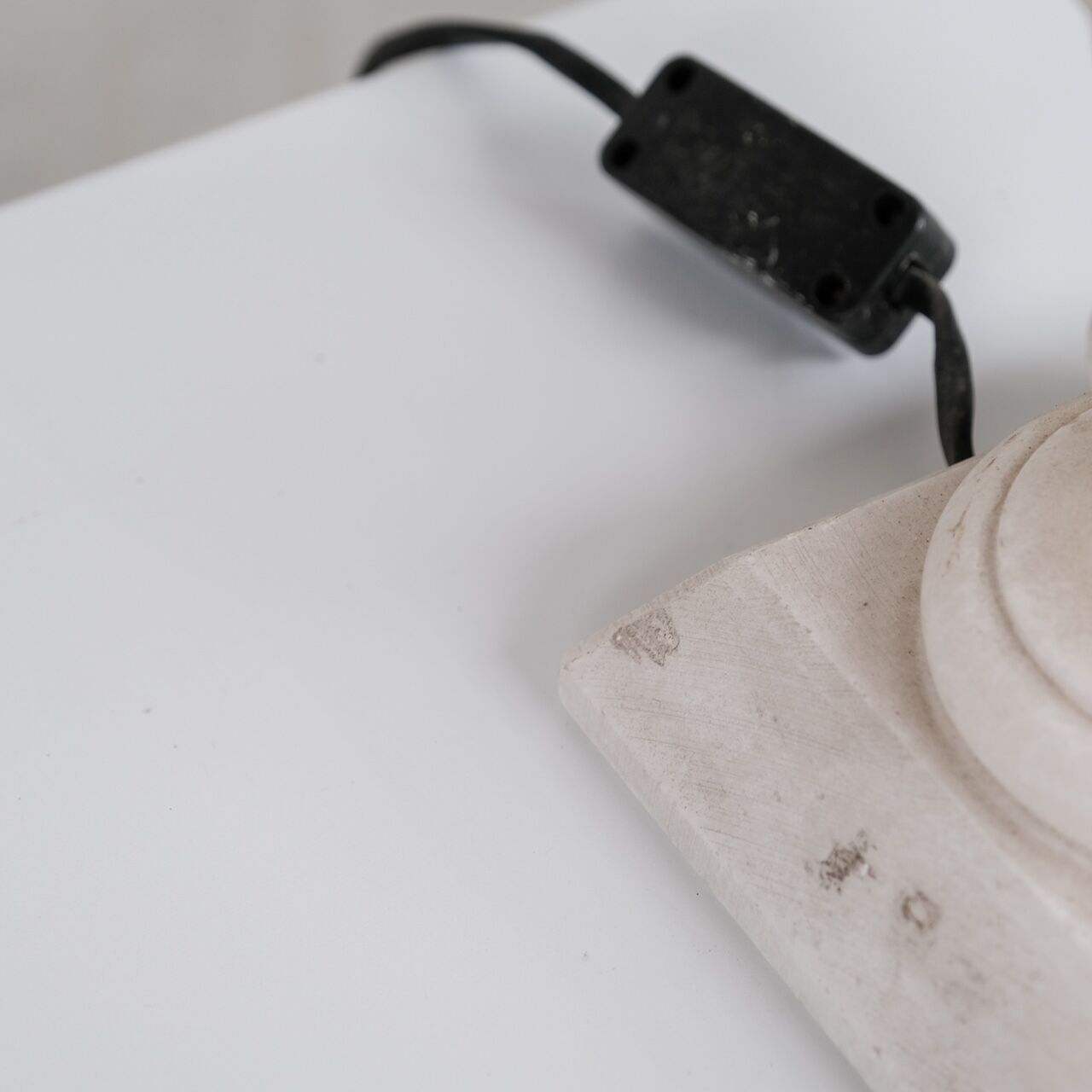 Alabaster french mid-century table lamp