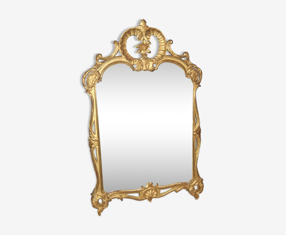 Miroir de style Louis XV en bois sculpté doré début XX eme