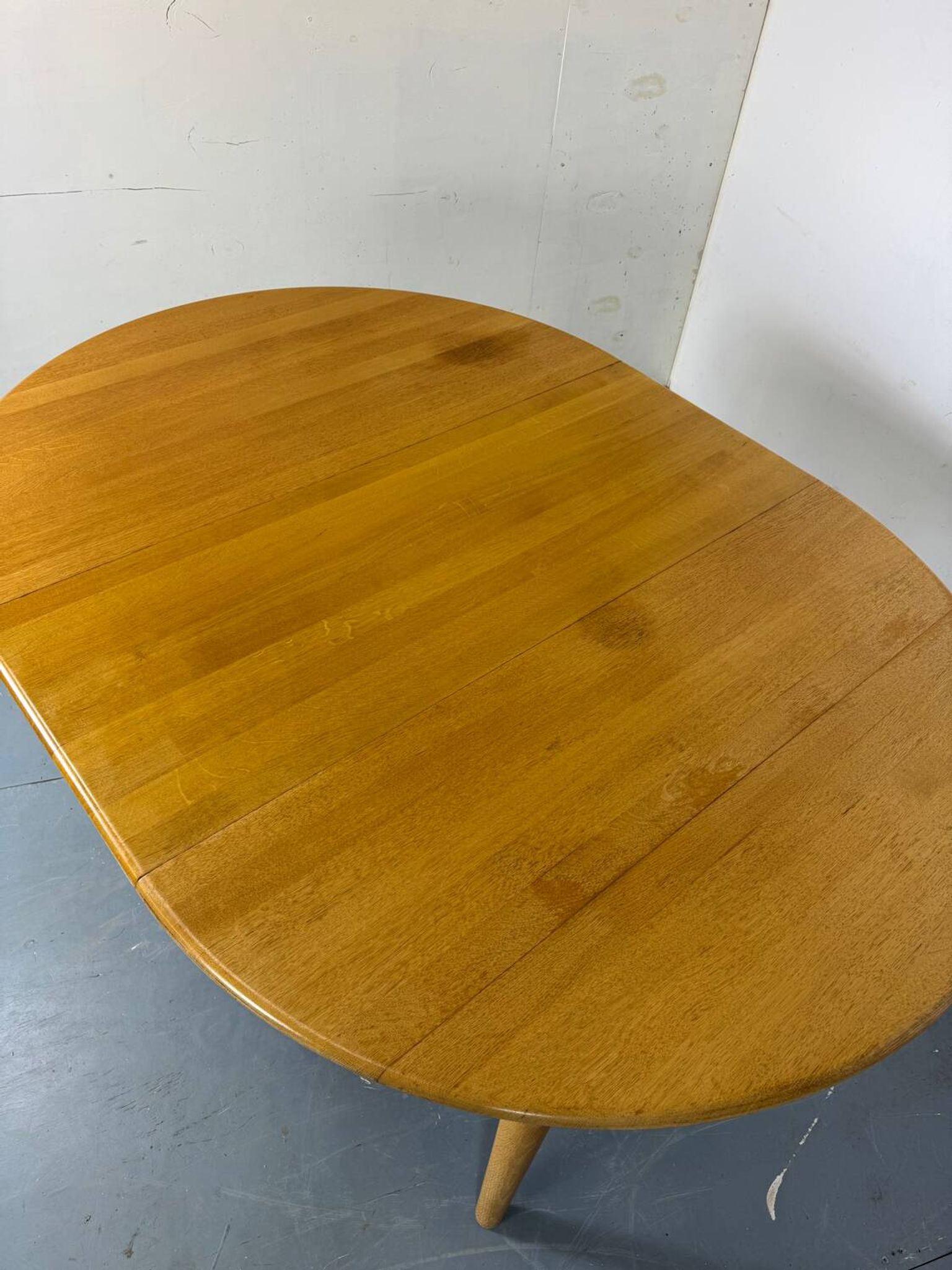 Table à manger ronde extensible en chêne, design danois du milieu du siècle, années 1960
