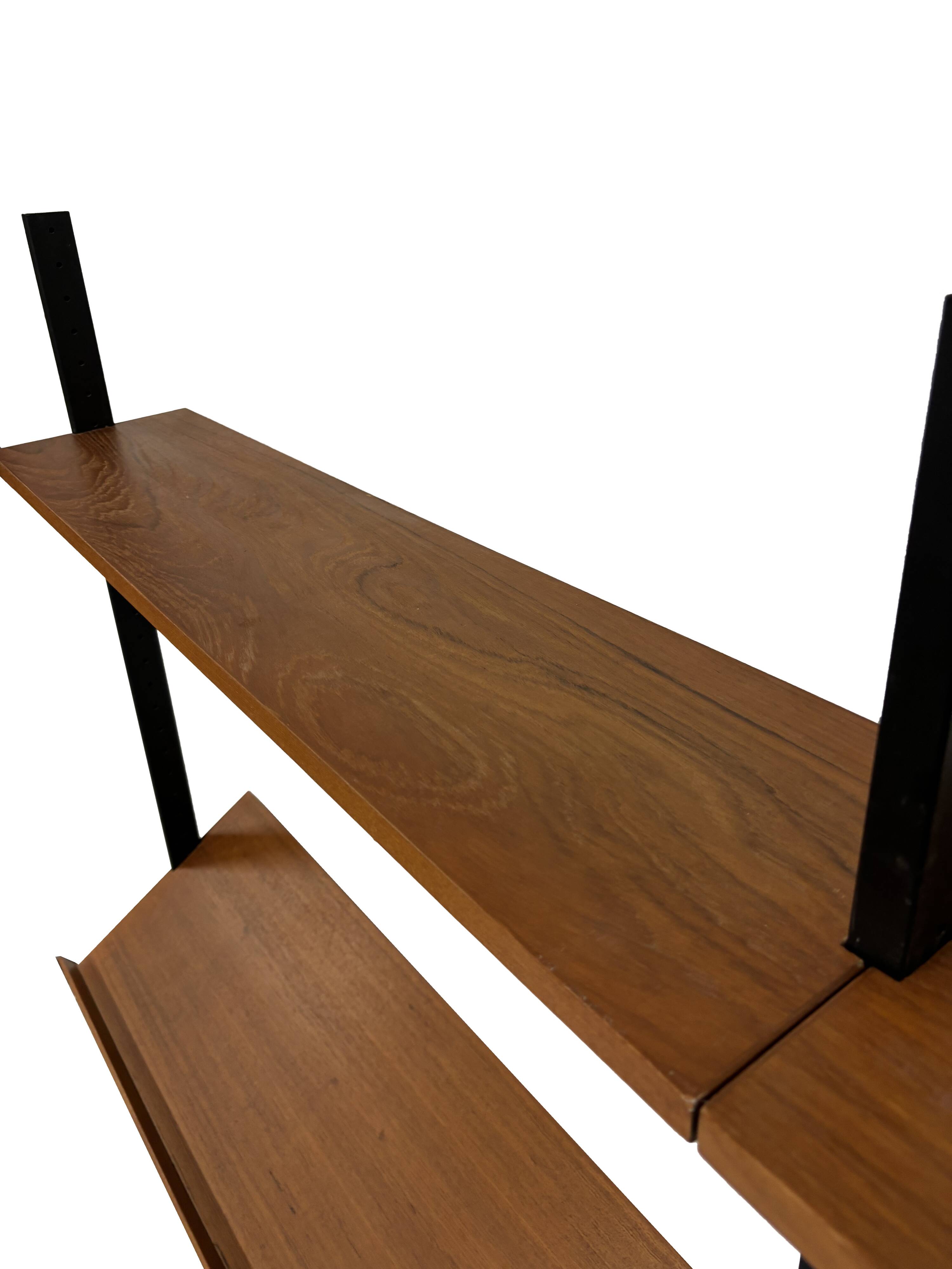 Système mural vintage Étagères murales Olof Pira Suède 1960 Design en teck