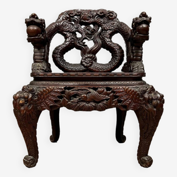 Fauteuil chinois ancien estampillé en bois de fer richement sculpté circa 1880