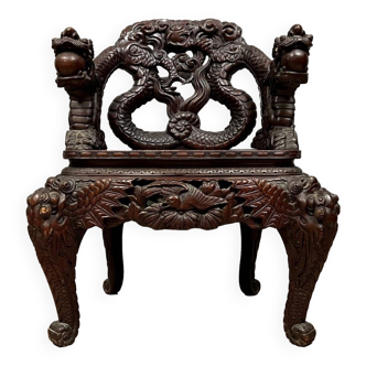 Fauteuil chinois ancien estampillé en bois de fer richement sculpté circa 1880