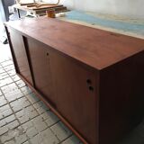 Sliding-door sideboard