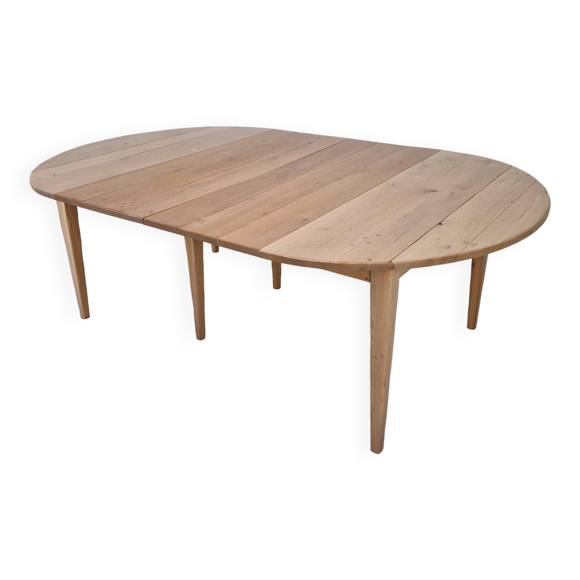 Extendable Solid Oak Dining Table with 2 Leaves