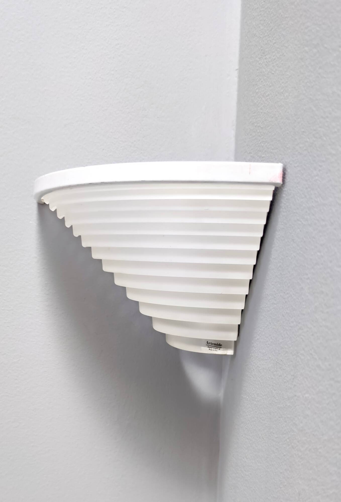 Pair of Postmodern Egisto Corner Sconces by Angelo Mangiarotti for Artemide