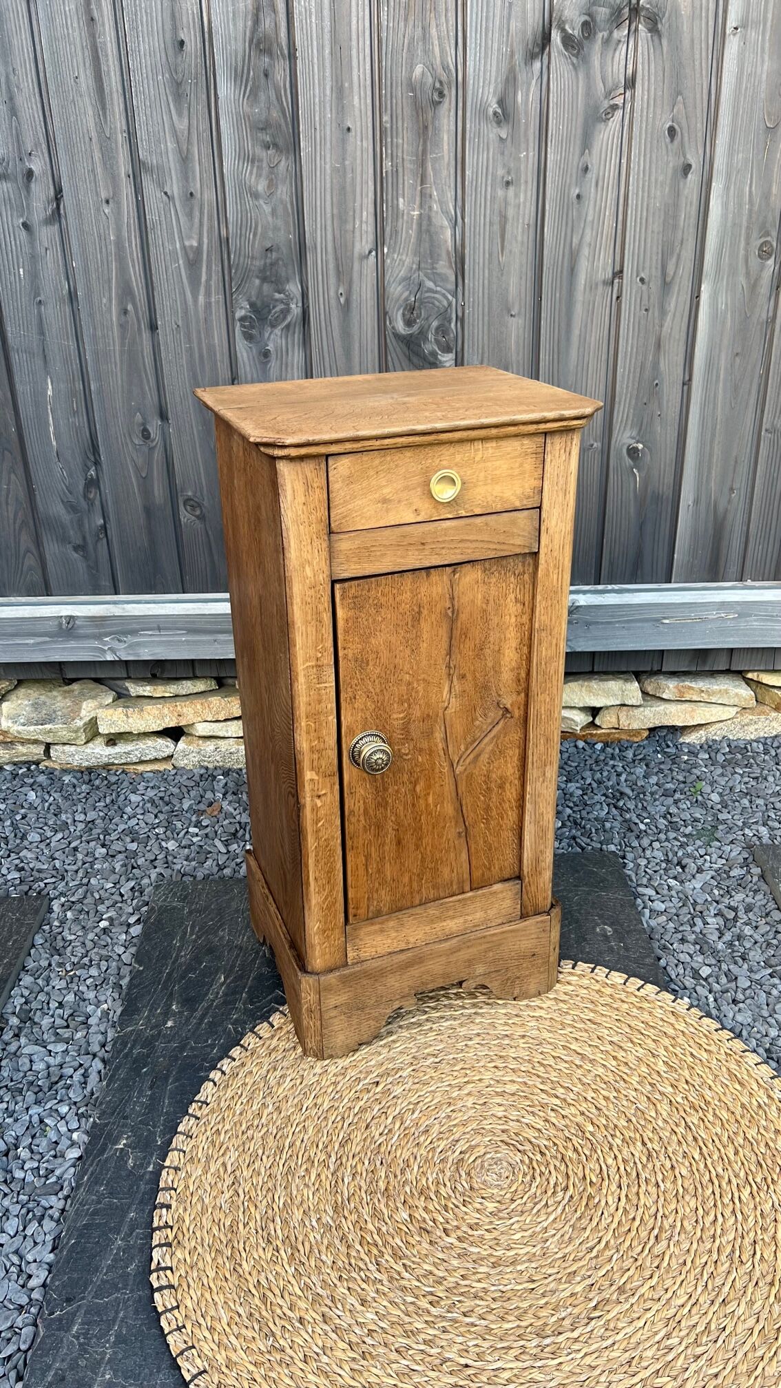 Chevet restauré en chêne massif