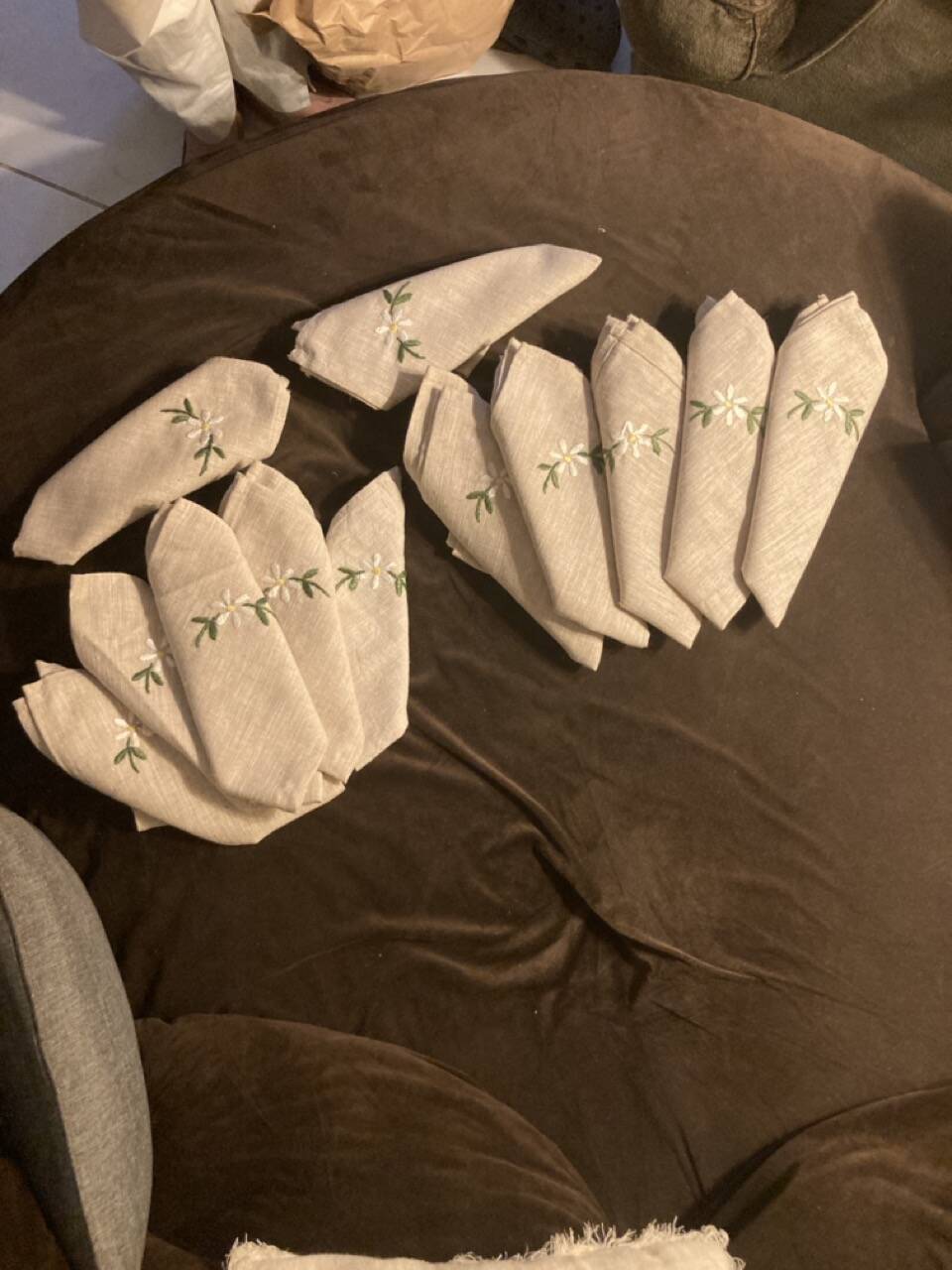 Embroidered linen and cotton napkins