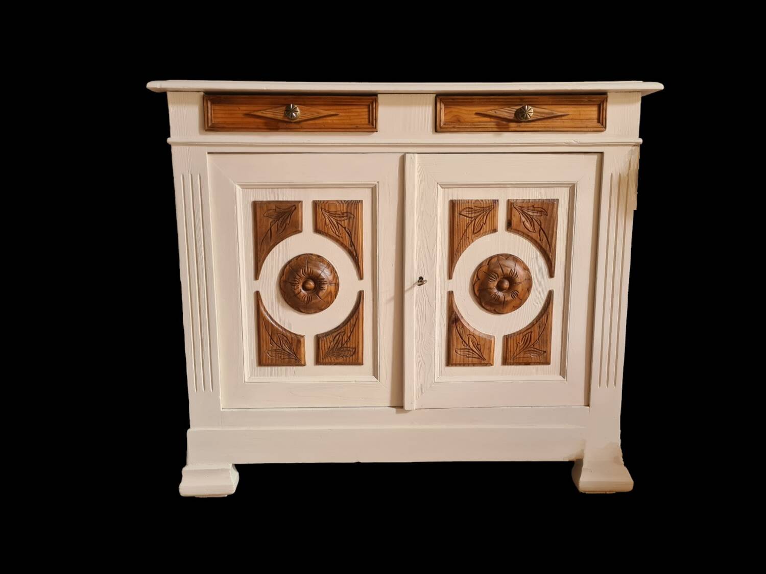 Old sideboard with 2 doors, lower St Hubert