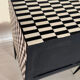 Commode en marqueterie de damier