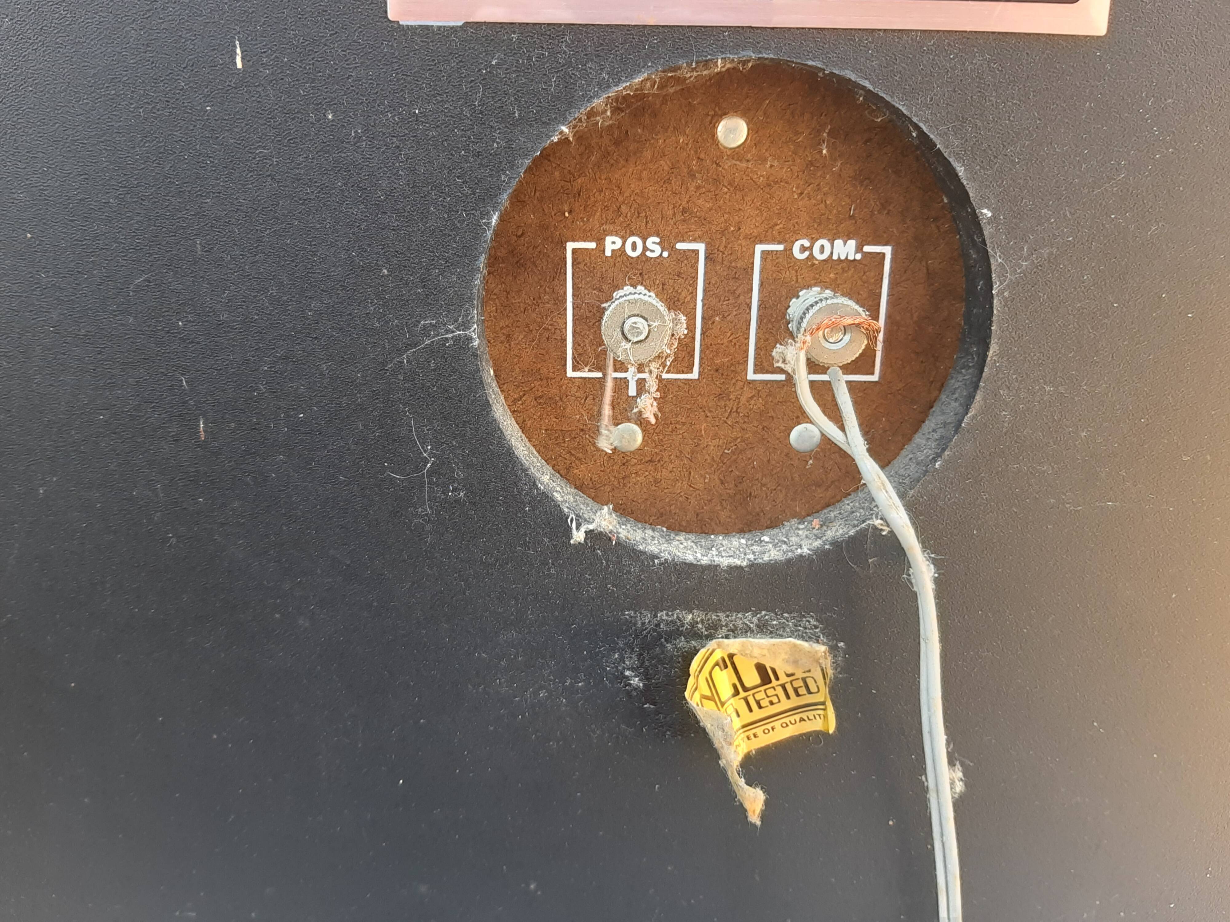 Pair of 501 Series III Bose speakers, 1977