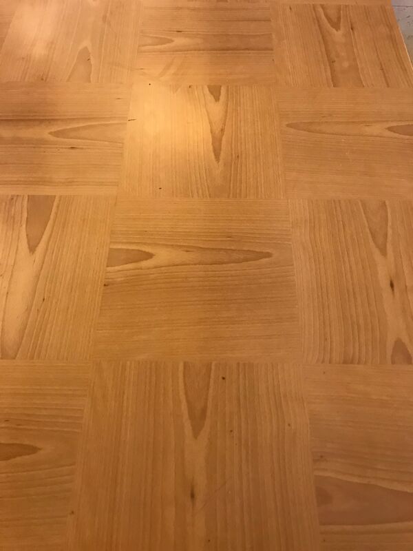 table à manger en bois
