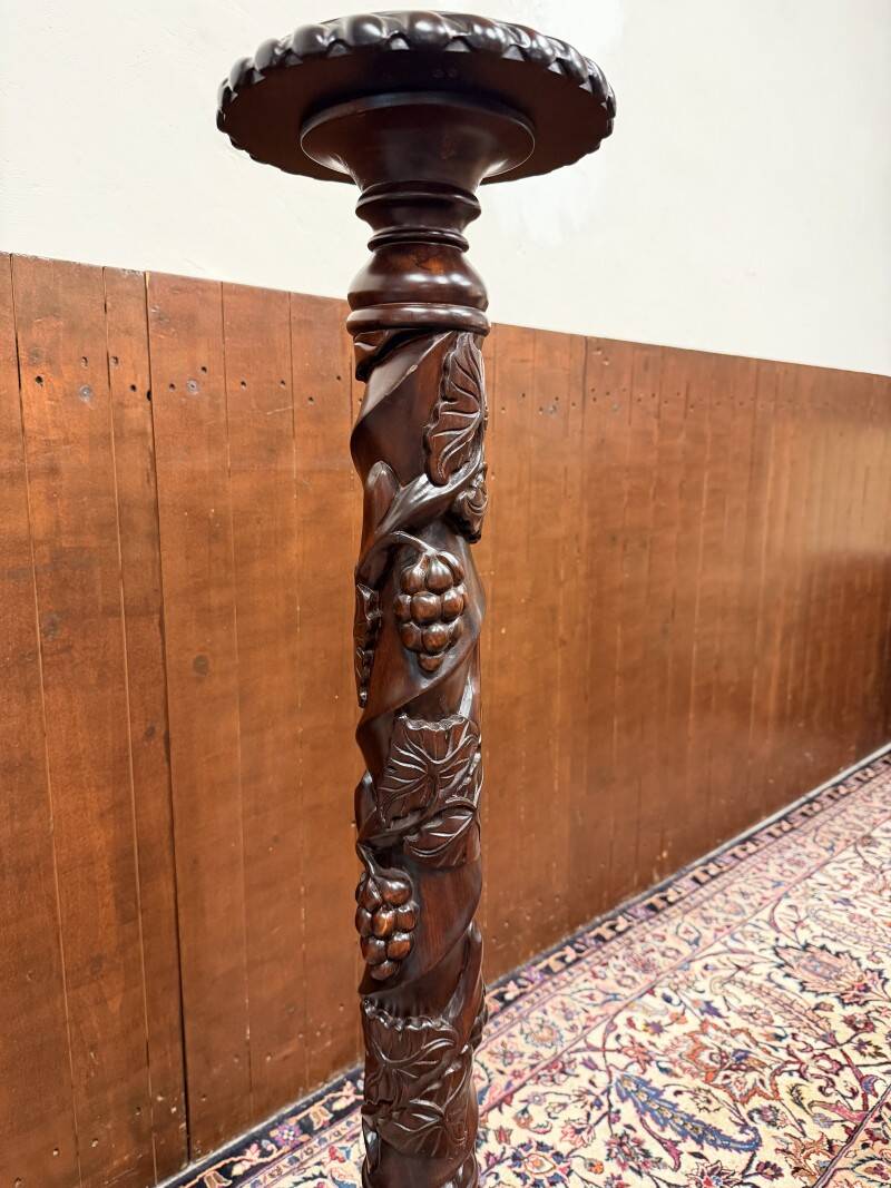 Classic english pied de stalle plant stand