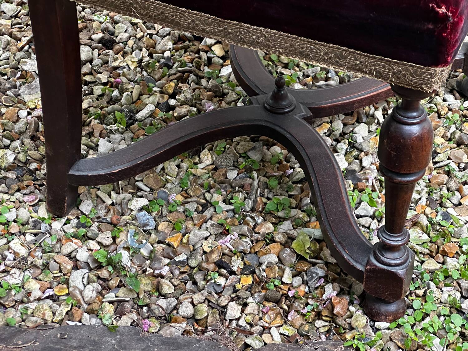 English chair in mahogany, X-shaped legs – 19th century