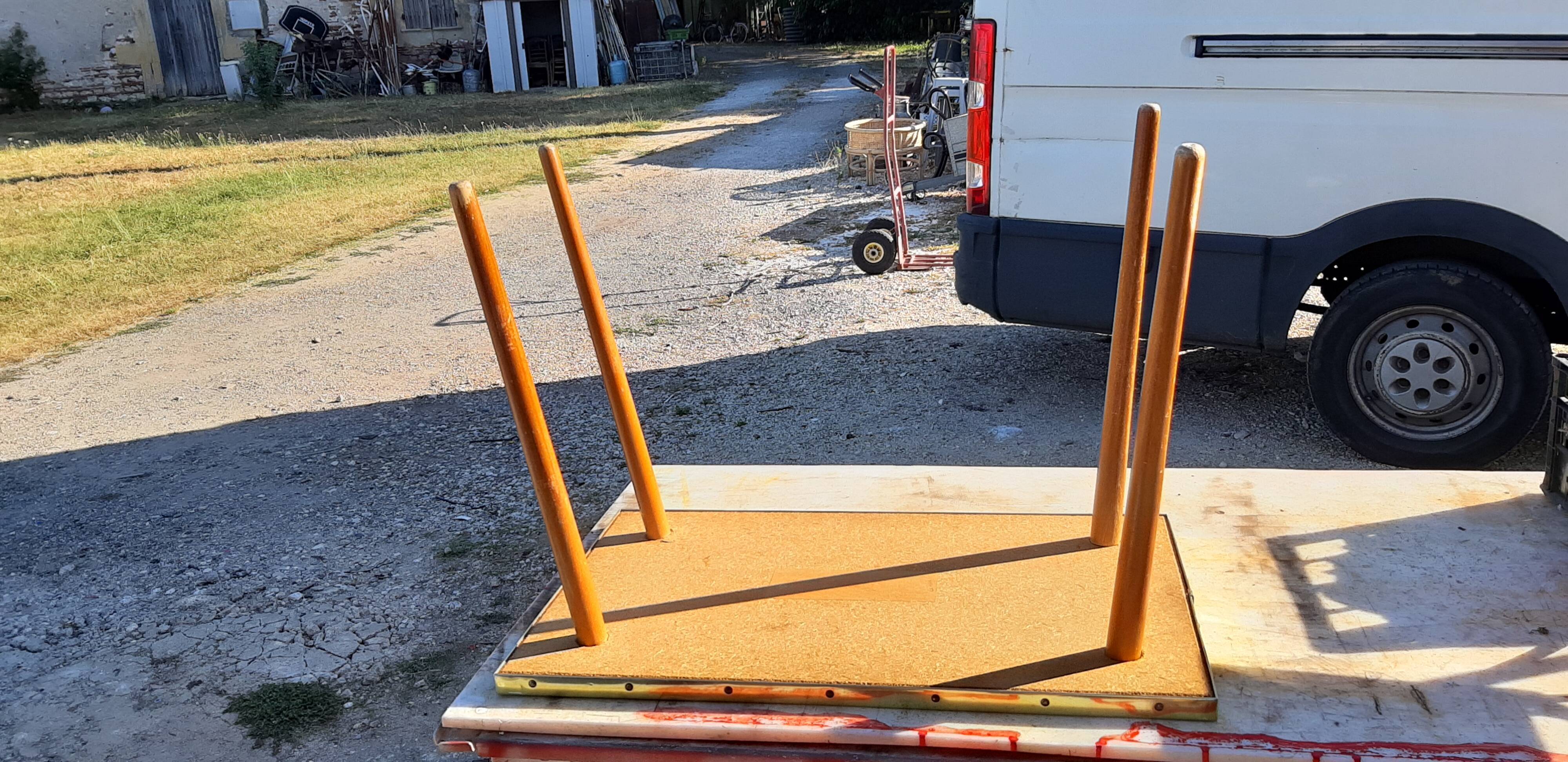 Table vintage des années 1978