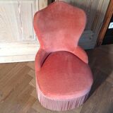 Pink velvet toad chair