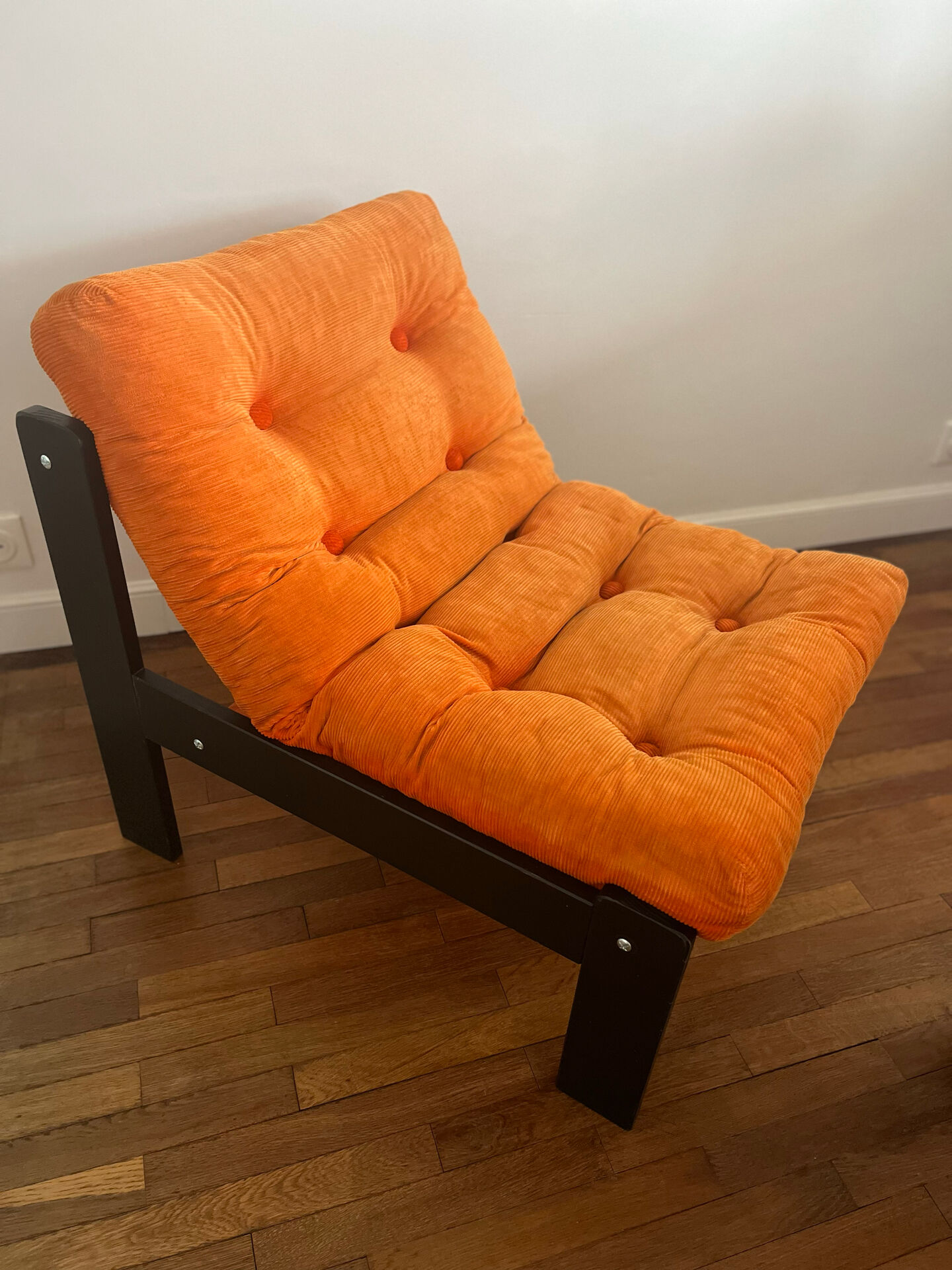 2 fauteuils en velours orange Vintage année 1974