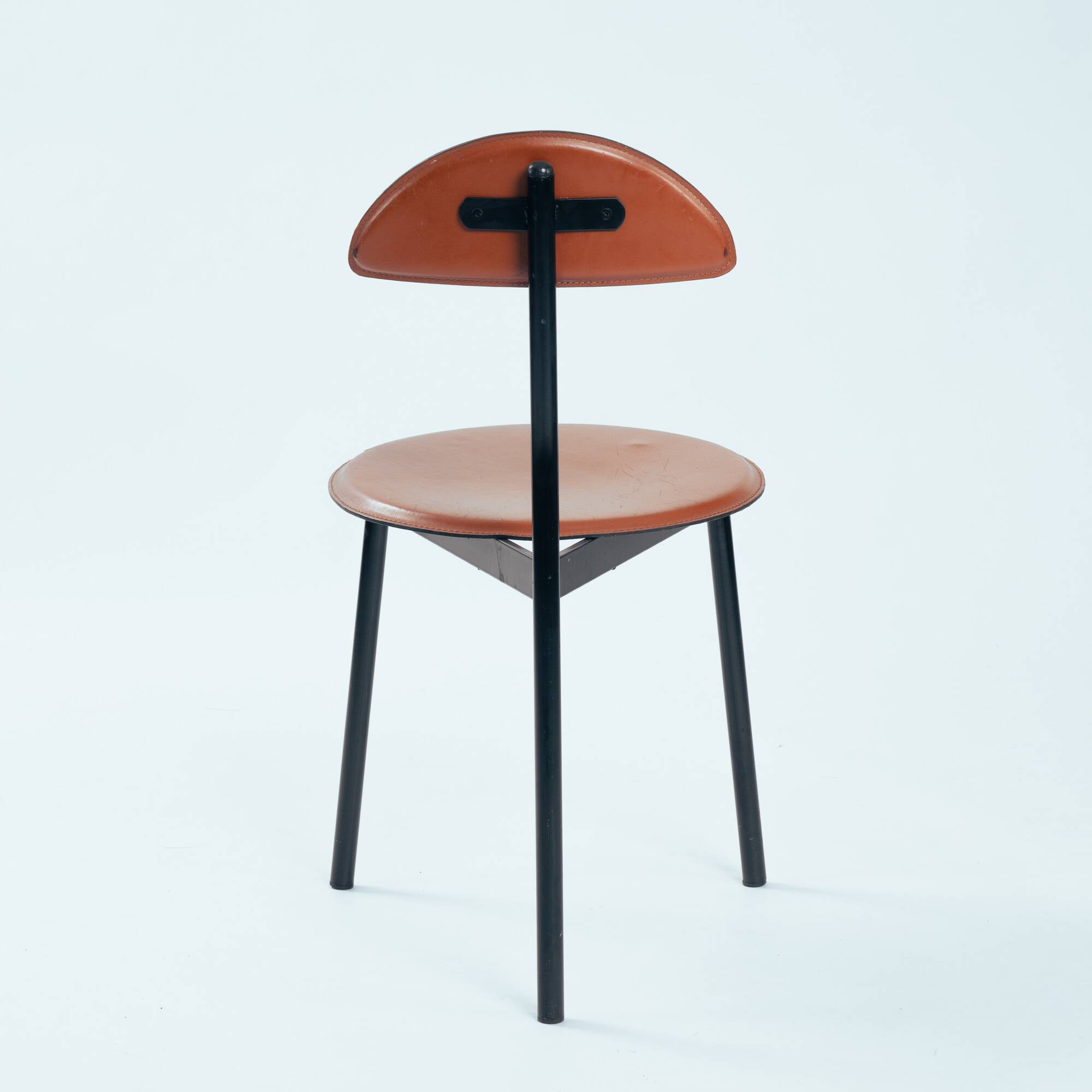 6 Linea Veam leather tripod chairs, Italy 1980s